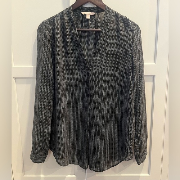 Banana Republic Factory Tops - Banana Republic Blouse size S